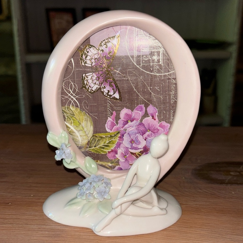 Ballerina Picture Frame Elegant round opening pink and white porcelain